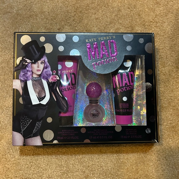 Katy Perry Collections Mad Potion Body Wash Set - Pink and Black - Picture 1 of 4